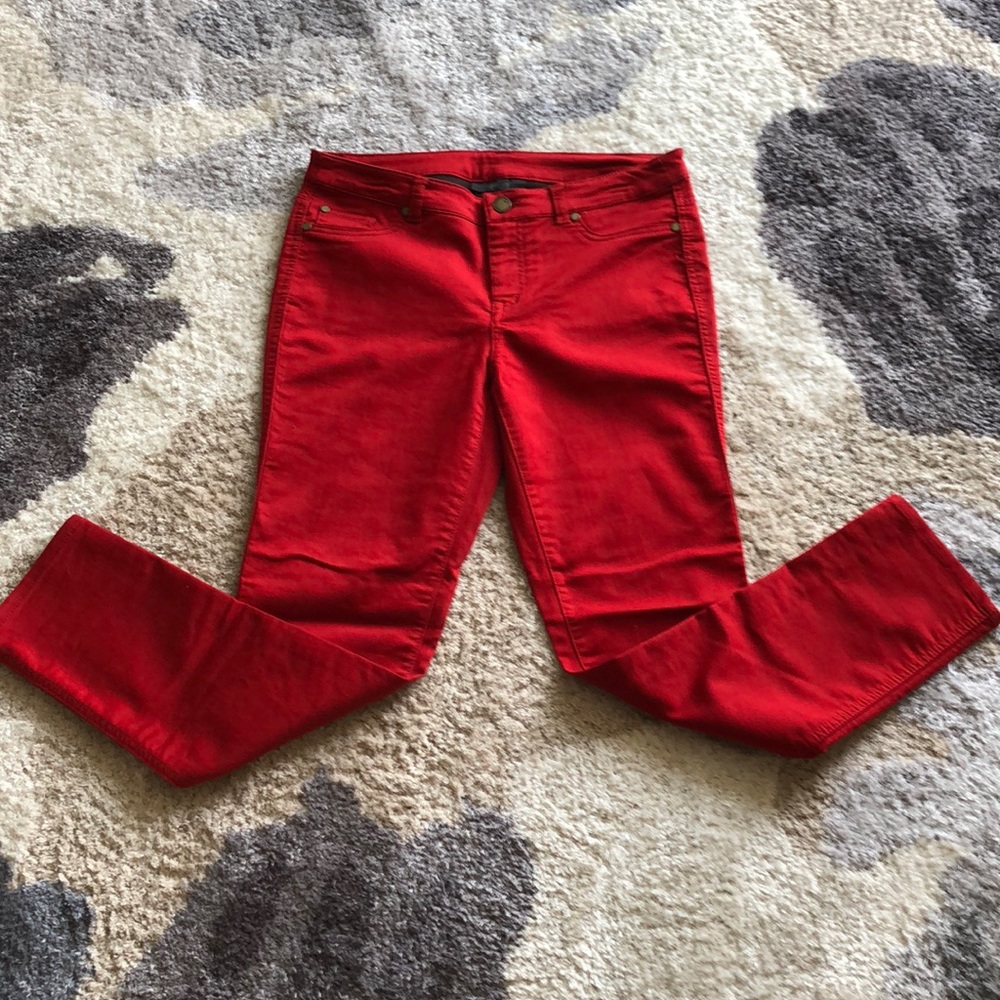 Red pants so comfy and have stretch ❤️